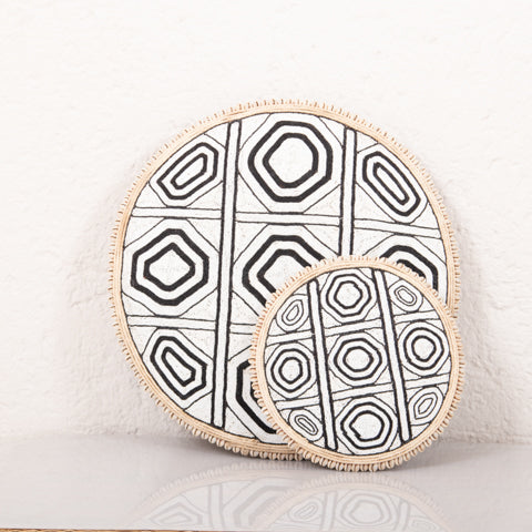 Beaded Cameroon Shield Black & White on | Circular Design